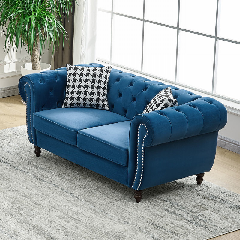 Canapé Chesterfield 2 places de style moderne du milieu du siècle, 165 cm, avec accoudoirs arrondis, garniture cloutée et revêtement en velours.