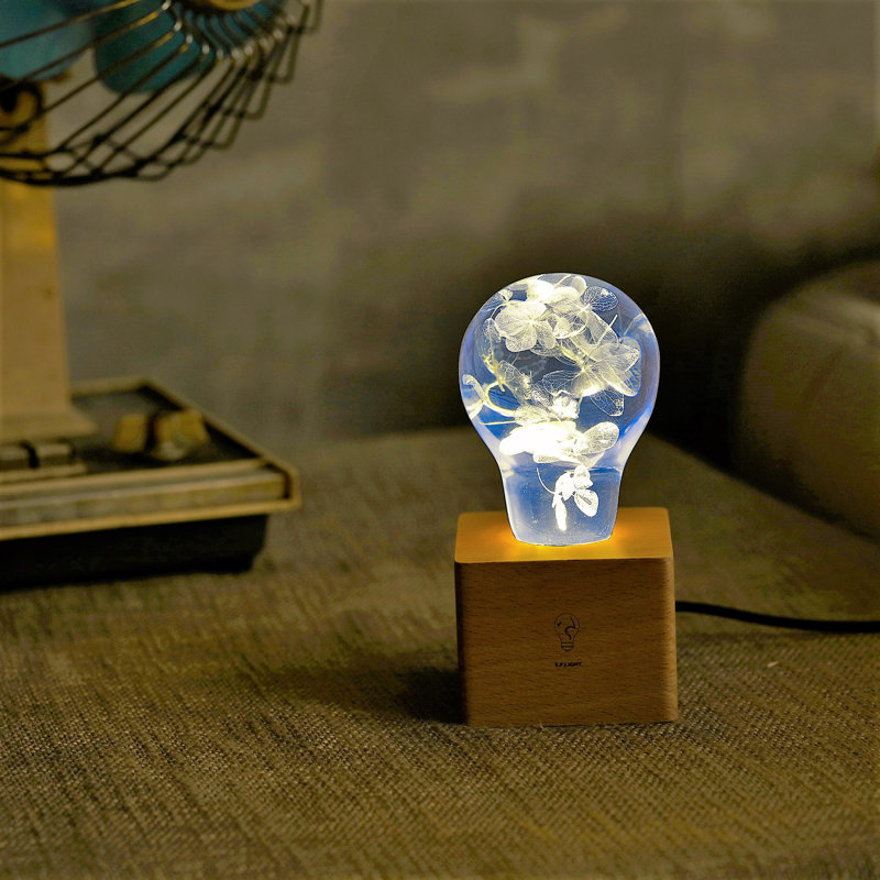 Lampe de table en bois 6,3 po