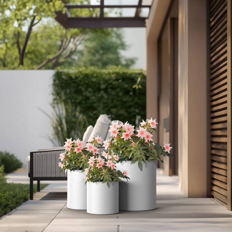 Odder Handmade Pot Planter, Crisp White