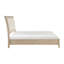 Mobilier de chambre à coucher classique de style campagnard avec tête de lit tapissier et finition beige-120867641