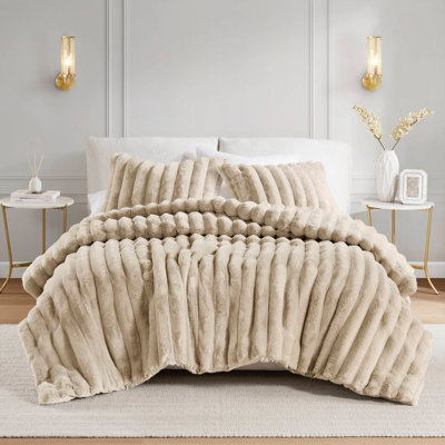 Ensemble d'édredon côtelé en fausse fourrure Ultrasoft