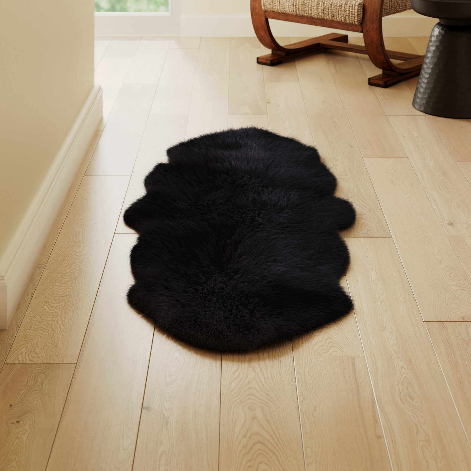 Laurens Sheepskin Black Rug, Novelty 2' x 5'6"