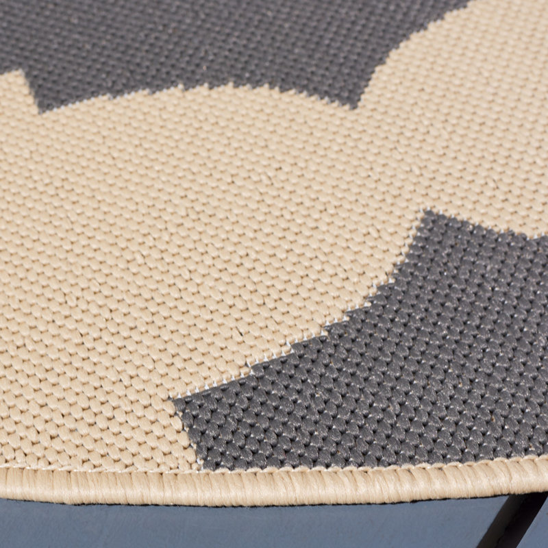 Herefordshire Performance Geometric Indoor/Outdoor Area Rug, Round 5'3"