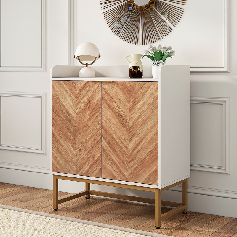 Buffet Buffet avec portes et base en métal