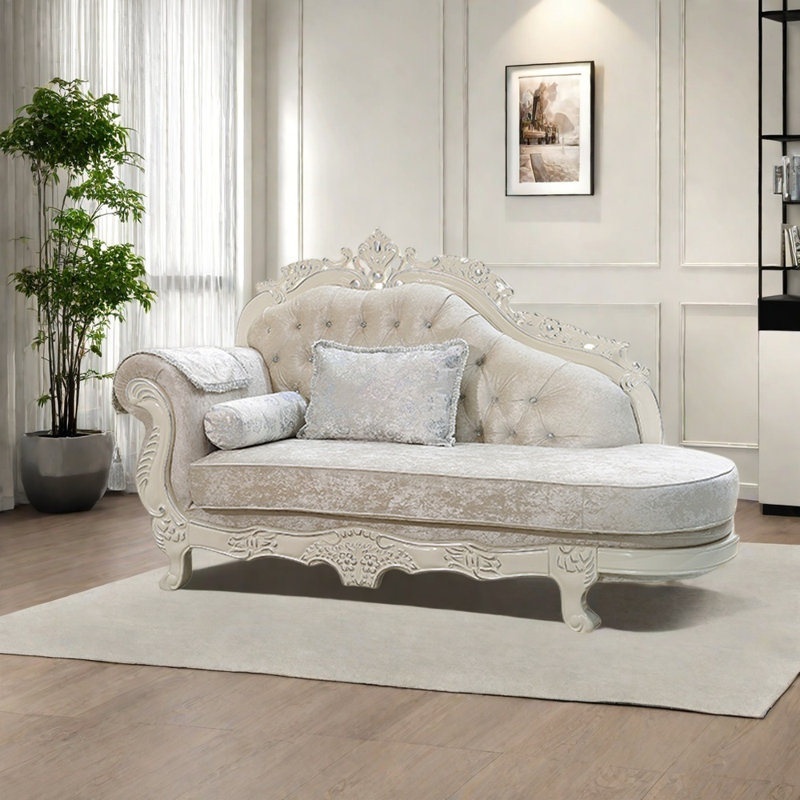 Chaise confortable sculptée en bois massif, Left Hand Facing