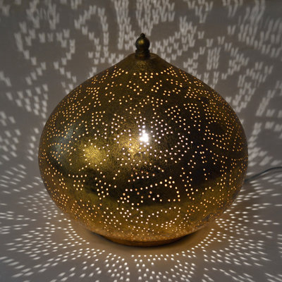 Chavira Metal Table Lamp