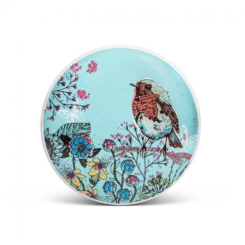 Bouton d'oiseau dans le jardin