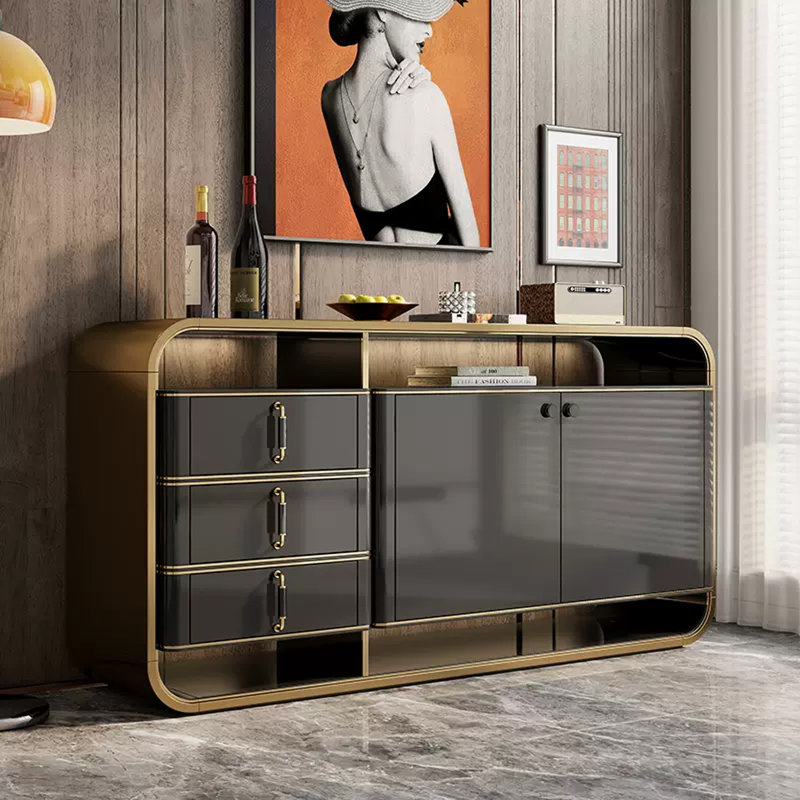 Buffet 63, Gris