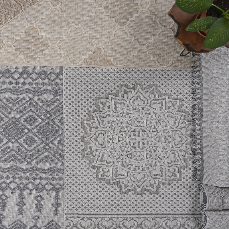 Tapis intérieur / extérieur blanc / gris / treillis 6 X 9 Guros Collection, Rectangle 6 pi 7 po x 7 pi 9 po