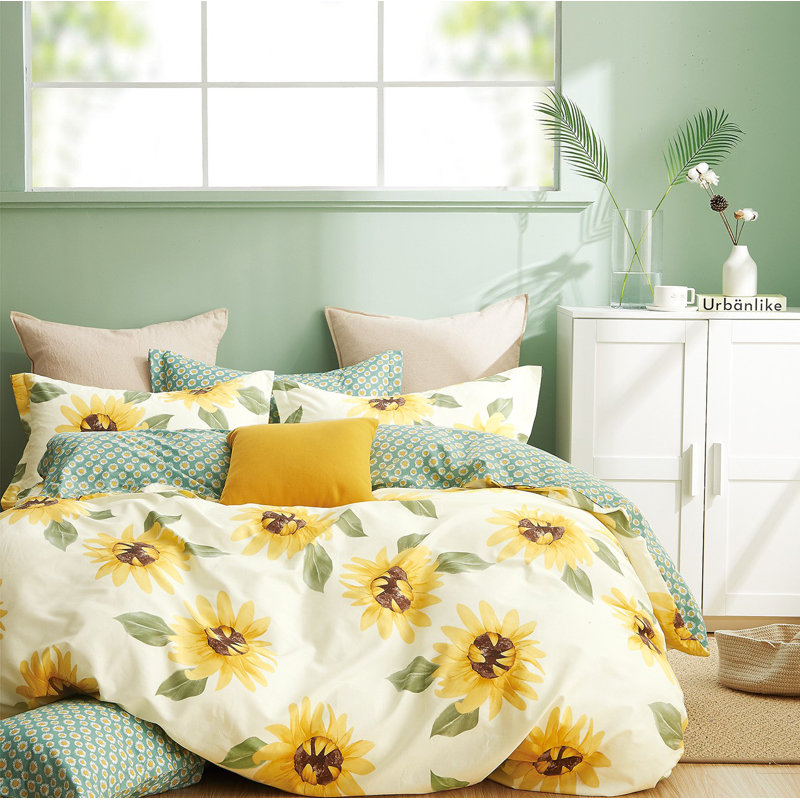 Mia Farmhouse / Country Cotton Box Stitch Floral Comforter, Full/Queen Comforter + 2 Shams