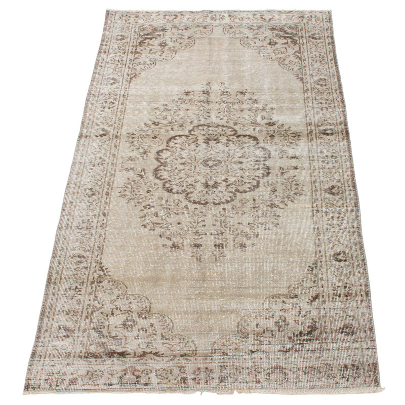 Tapis beige à transition de couleur 5 pi 4 po x 8 pi 10 po