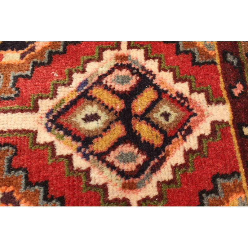 Tapis rouge Konya Anatolian 2 pi 4 po x 9 pi 2 po