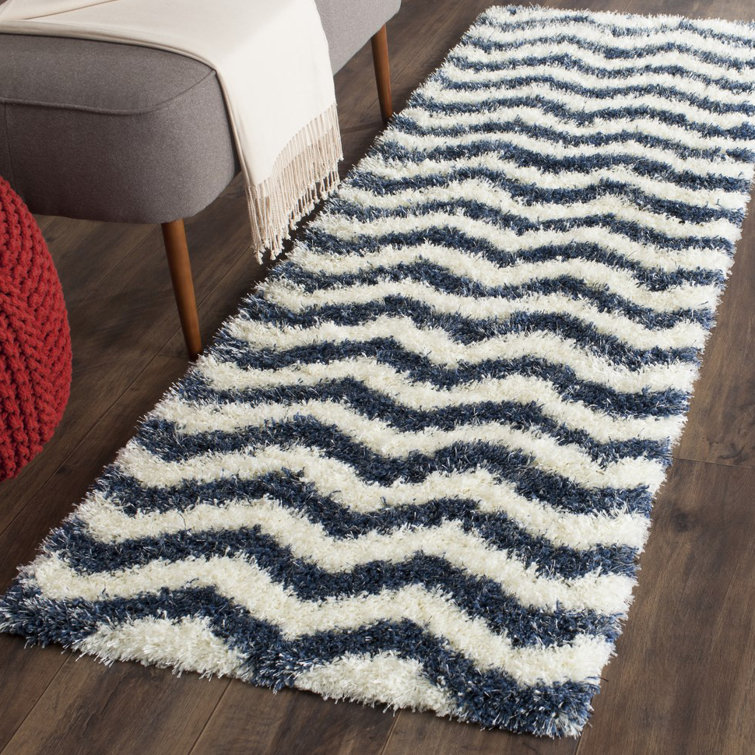 Veronica Chevron Indoor / Outdoor Area Rug