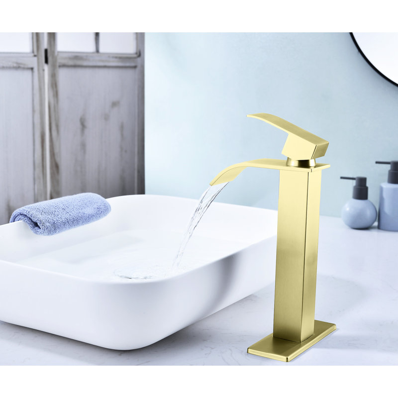 Robinet de lavabo pour salle de bain à cascade, poignée simple en or brossé, acier inoxydable, robinet à poignée moderne, finition, ajout élégant
