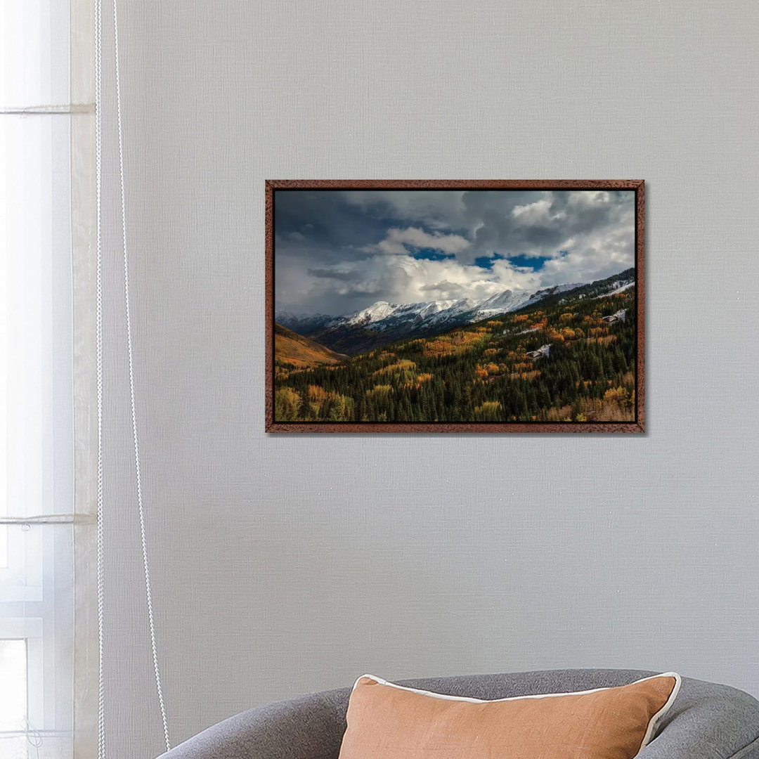 Sturm über dem Red Mountain Pass von Bill Sherrell - Galerie-Giclée auf Leinwand