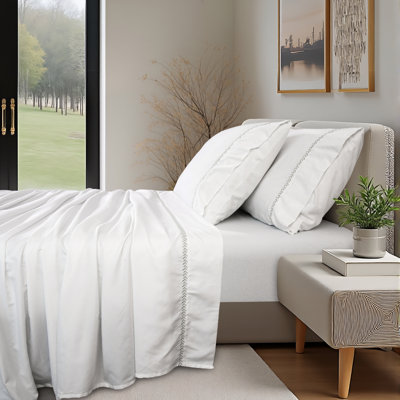 Leaf Embroidery Sheet Set