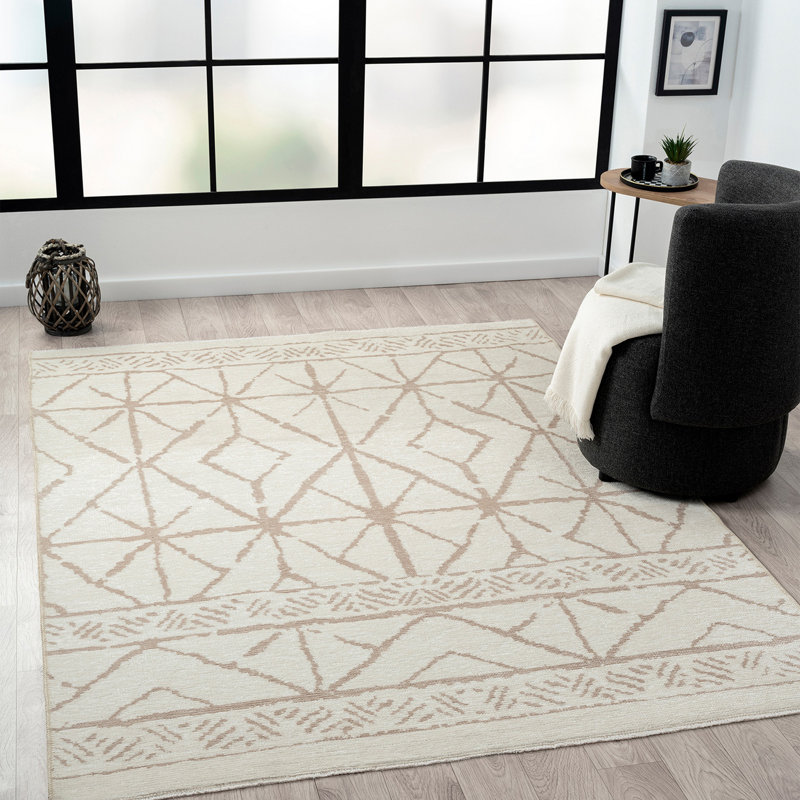 Edeline Indoor Rug, Rectangle 5' x 7'