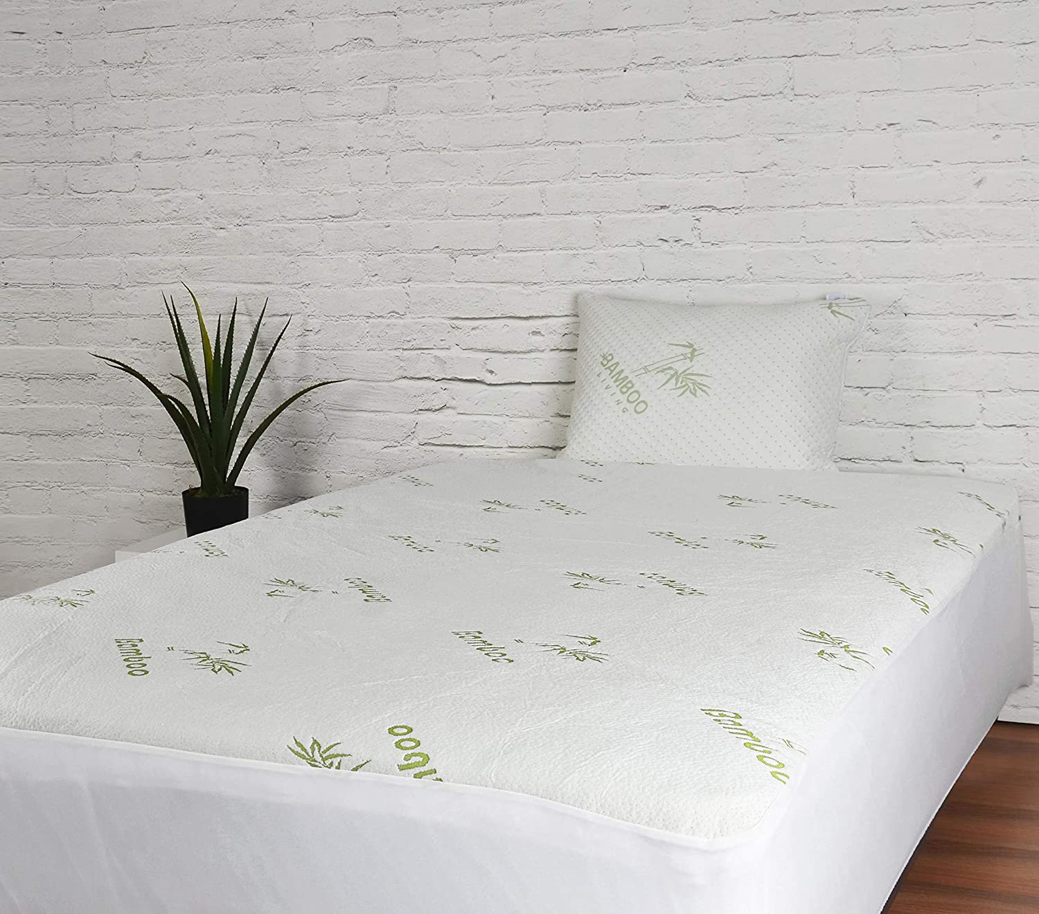 Linen Store Hypoallergenic and Waterproof Zippered Mattress Protector