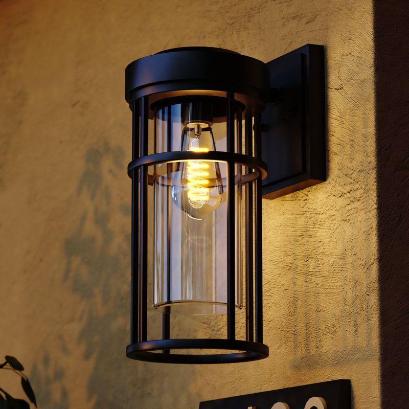 Applique murale d'extérieur Crestline H 14 po à 1 lumière texturée noire avec capteur de crépuscule, aluminium résistant à la rouille, abat-jour en verre transparent, compatible avec les DEL pour porte de patio ou de garage