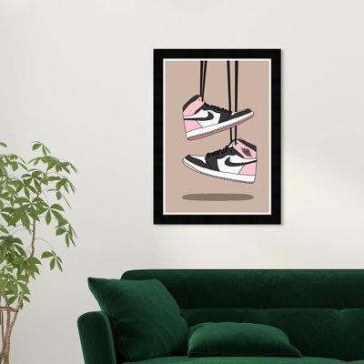 «Fashion and Glam Hanging Up My Sneakers Shoes», reproduction d'art graphique sur papier encadré