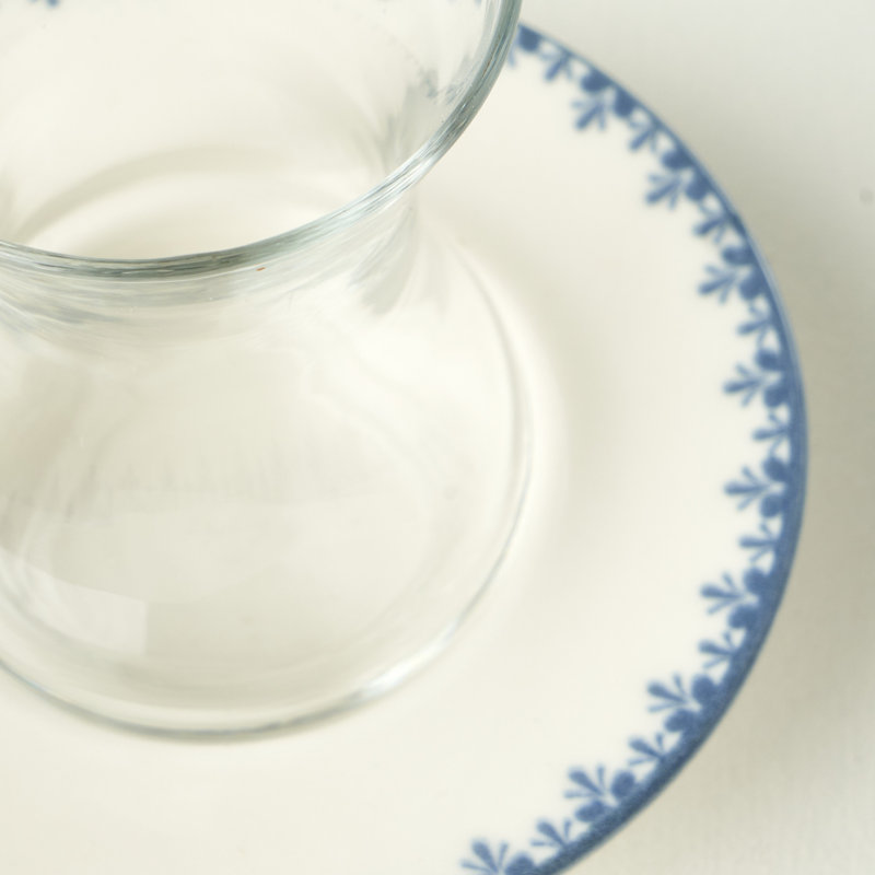 Ensemble de verres à thé bleu avec soucoupes (6 pièces)