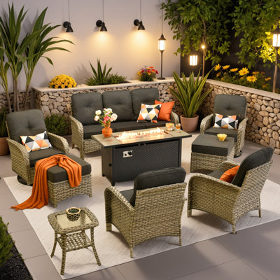 Ensemble de conversation de patio en osier 7 pièces avec table de foyer, coussins pour la détente en plein air