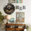 Horloge murale gothique en bois