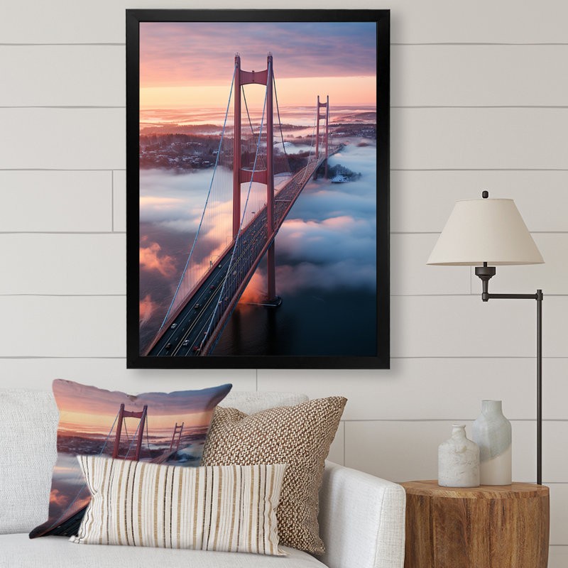 «Blue and Pink Bridge Sunset Views 2», Cadre flottant doré, H 32 po x l 16 po x P 1 po