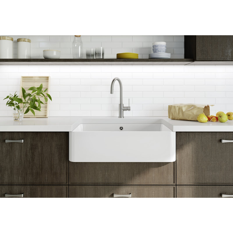 Villae Single Bowl Farmhouse Kitchen Sink