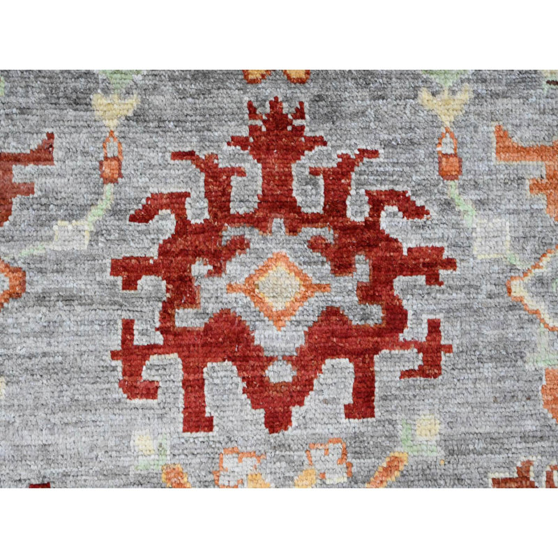 Tapis noué à la main 7 pi 10 po x 9 pi 9 po Angora