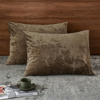 PHF Super Soft Velvet Pillowcases, 2 Pack Luxury Cozy Warm Pillow Shams Covers with Envelope Closure