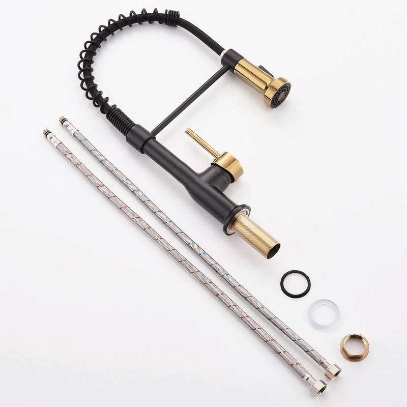 Robinet d'évier de cuisine moderne noir et doré avec bec rétractable - Améliore l'efficacité de votre robinet à une poignée pour une gestion pratique de l'eau