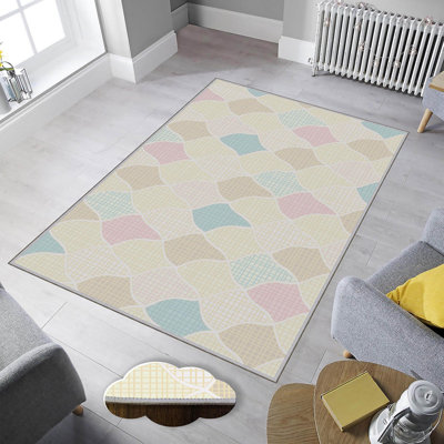 Tapis marocain en polyester tissé à la machine Mcfarlane en beige / rose / bleu