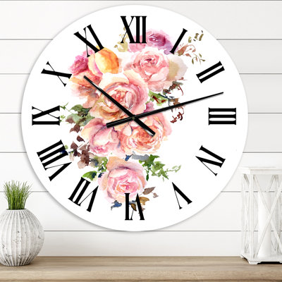 Roses, fleurs et horloge murale traditionnelle