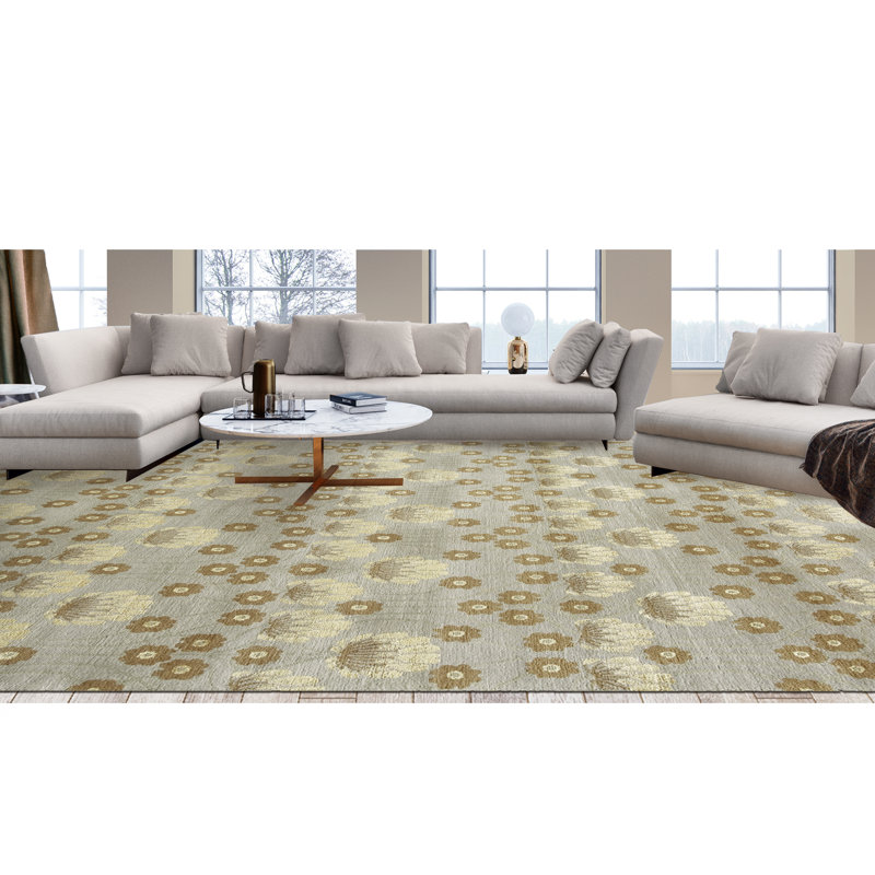 Floral Area Rug in Light Gray/Beige/Brown, Rectangle 6' x 9'