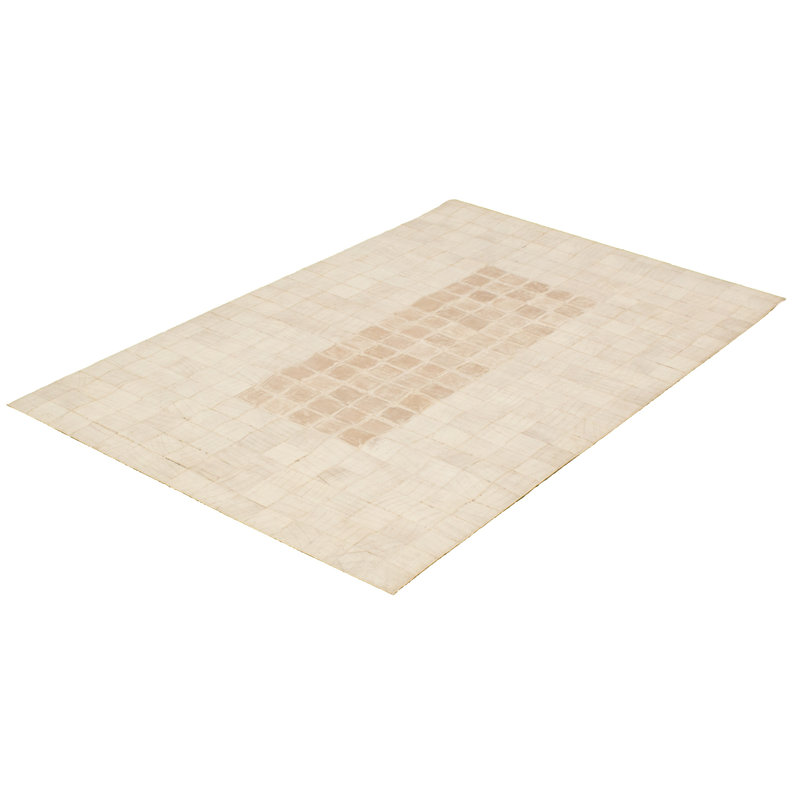 Tapis géométrique beige / ivoire en cuir de vache à motif géométrique fait à la main 5 pi x 8 pi