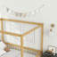 Lit double au sol, structure à baldaquin en bois d'hévéa avec garde-corps de sécurité, idéal pour la chambre à coucher