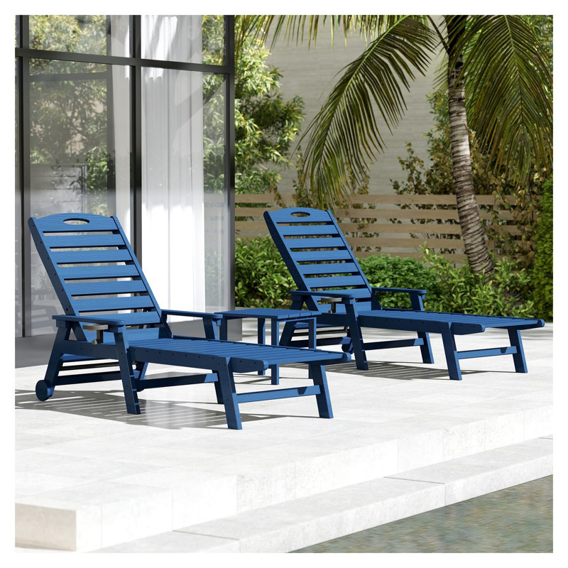 Ensemble de 2 chaises longues réglables en PEHD avec table d'appoint - chaises longues bleues d'extérieur pour terrasse, bain de soleil et bronzage