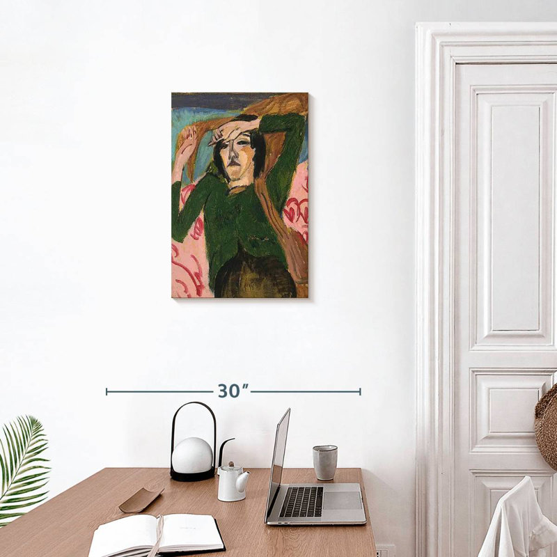 Avery femme dans un chemisier vert, H 24 po x l 16 po