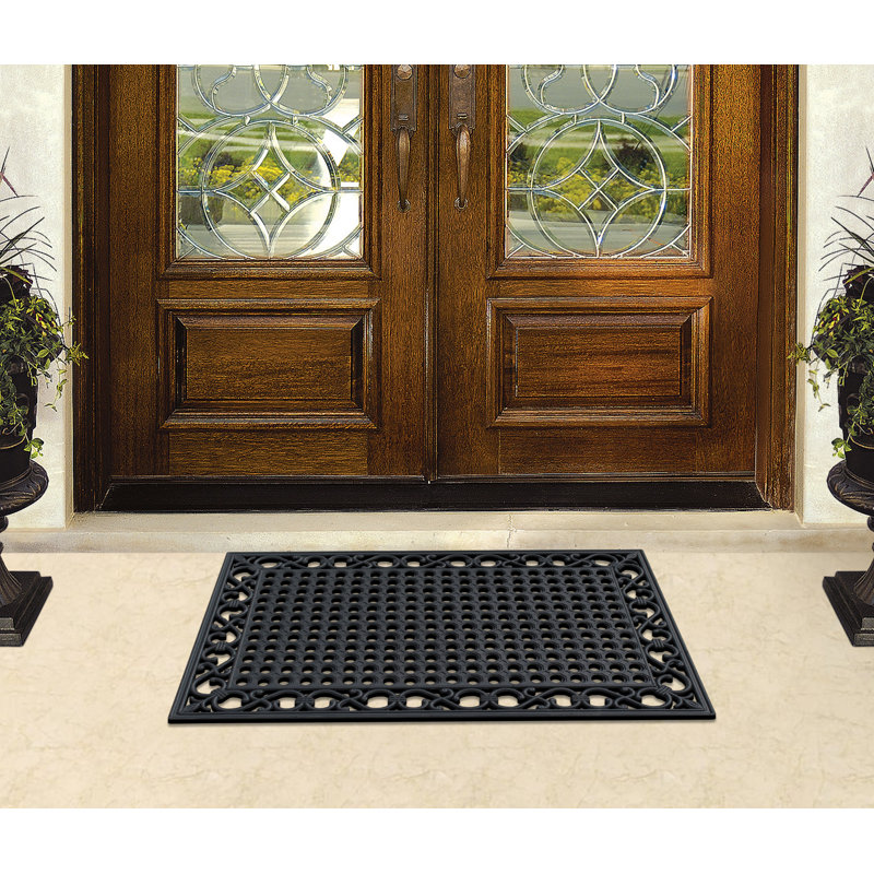 Tapis en caoutchouc naturel noir géométrique Albertina, 24 po x 36 po, idéal pour l'entrée extérieure