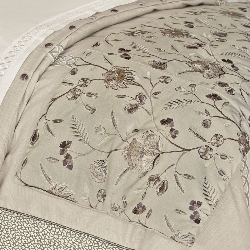 Rosecliff Floral Bed Runner, Twin