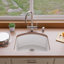 Distributeur de savon moderne-10377206