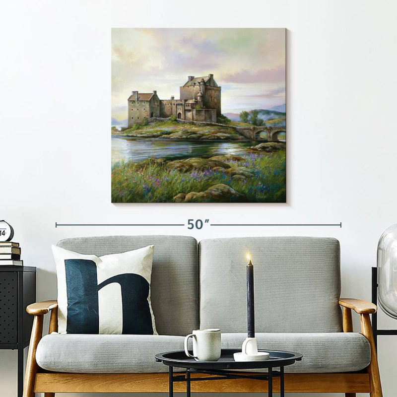Lilie Eilean Donan, 30" H x 30" W