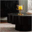 Table basse festonnée noire: forme unique à bord ondulé, pièce centrale élégante pour les espaces élégants.
