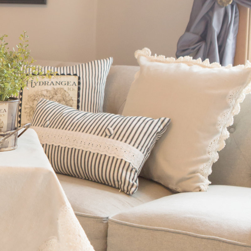 Housse de coussin en coton Ribbon Crochet