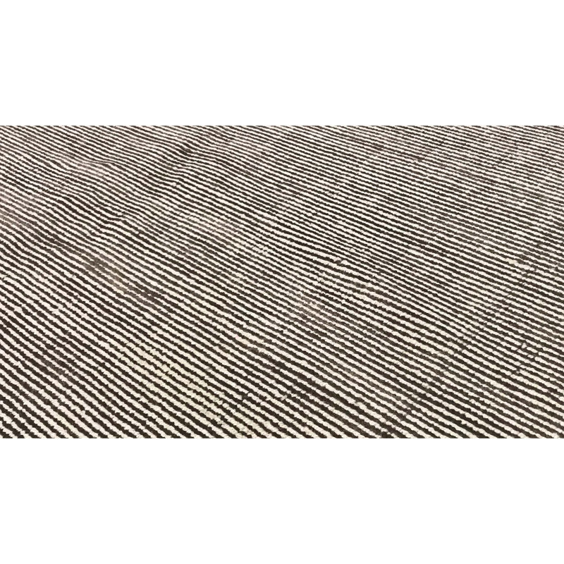 Wool Area Rug in Brown, Rectangle 5'9" x 8'9"
