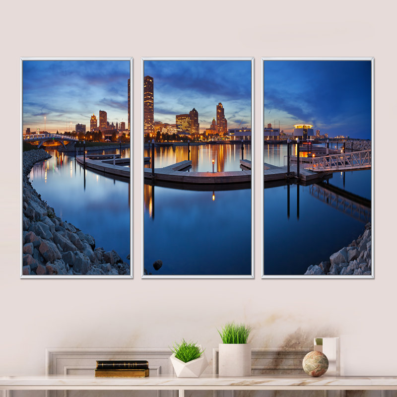 " Milwaukee Panoramic View " 3 - Pieces, 32" H x 48" W, White