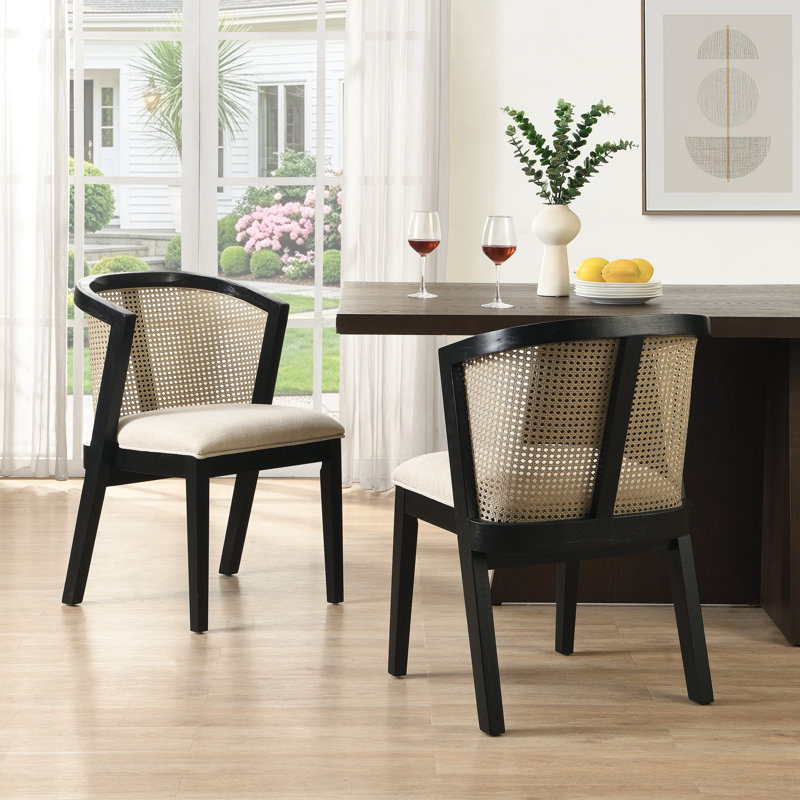 Chaise de salle à manger Cayli de style néoclassique moderne en rotin avec dossier incurvé et structure en hévéa massif, 2