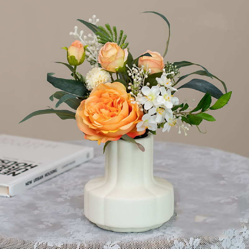 Composition d'assortiment mixte dans un vase