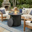 Foyer de table d'extérieur au propane rond 32 po W 50000BTU avec baies en osier pour espace de réservoir de gaz caché et couvercle